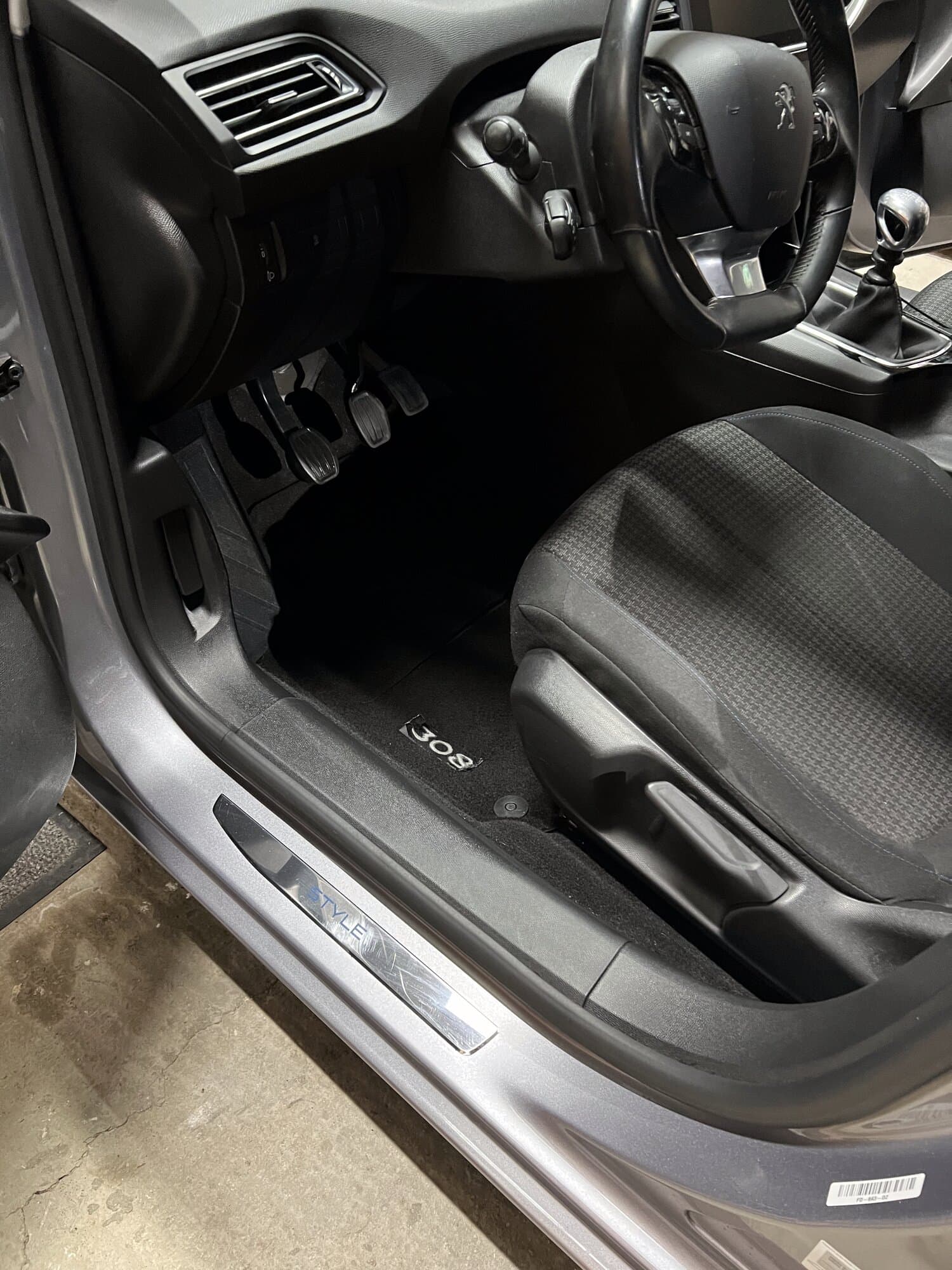 Peugeot 308 — plancher avant — après intervention